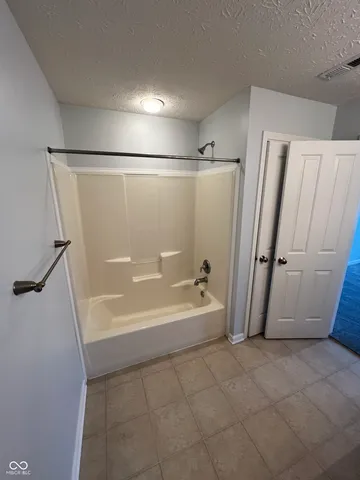 $1,800 | 9451 Glencroft Way, Indianapolis, IN 46250