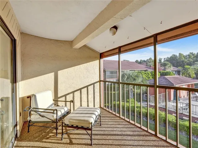 $345,000 | 114 Cypress Way East, Unit D4, Naples, FL 34110