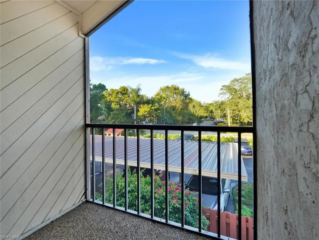 $345,000 | 114 Cypress Way East, Unit D4, Naples, FL 34110