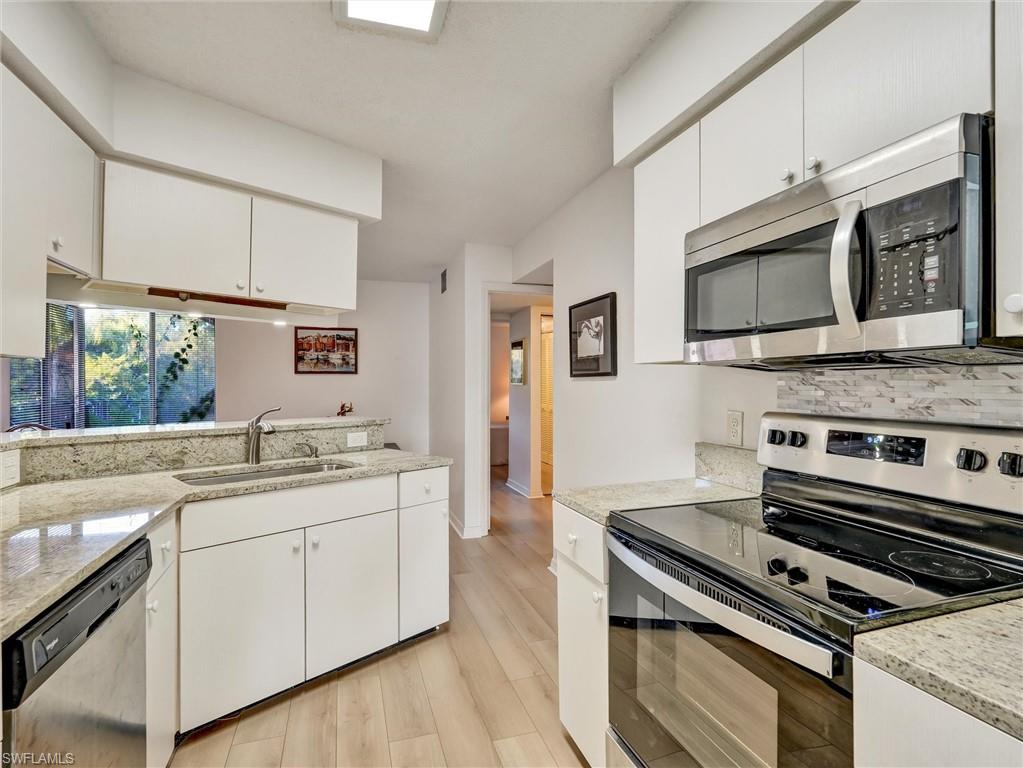 114 Cypress Way East, Unit D4 Naples, FL 34110 - Photo 9 of 28