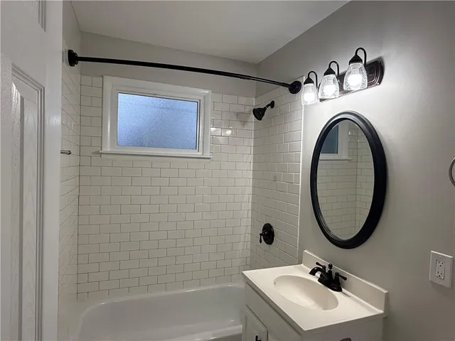 $330,000 | 1316 East 101st Street, Kansas City, MO 64131