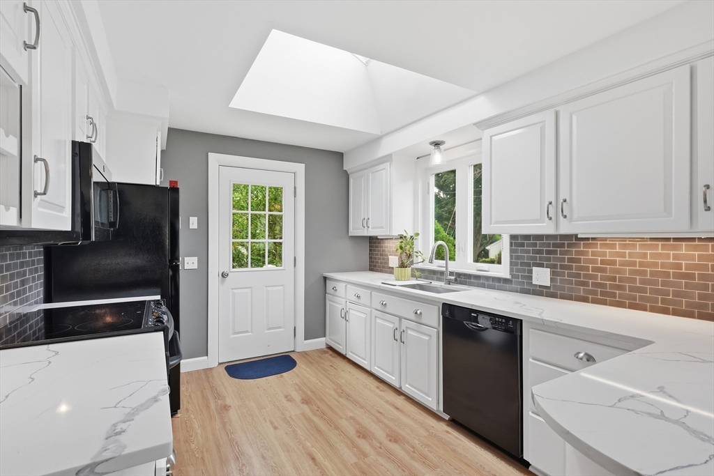 5 Antrim Road Framingham, MA 01701 - Photo 12 of 38