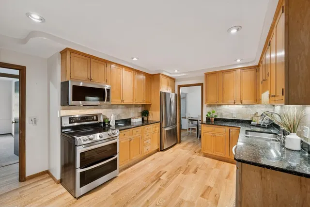 $725,000 | 5209 West 61st Street, Edina, MN 55436