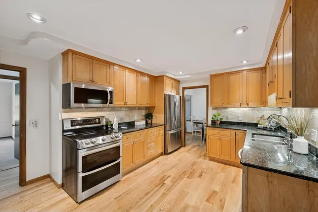 $725,000 | 5209 West 61st Street, Edina, MN 55436