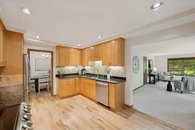 $725,000 | 5209 West 61st Street, Edina, MN 55436