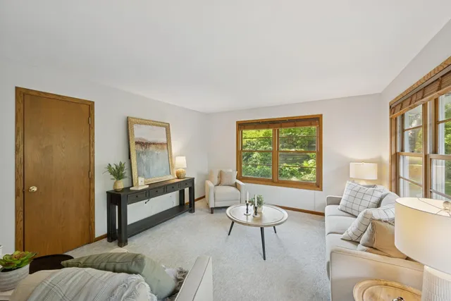 $725,000 | 5209 West 61st Street, Edina, MN 55436