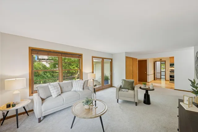 $725,000 | 5209 West 61st Street, Edina, MN 55436