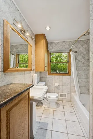 $725,000 | 5209 West 61st Street, Edina, MN 55436