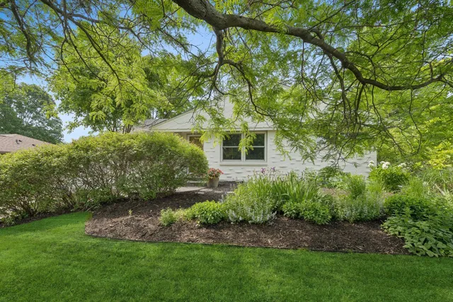 $725,000 | 5209 West 61st Street, Edina, MN 55436