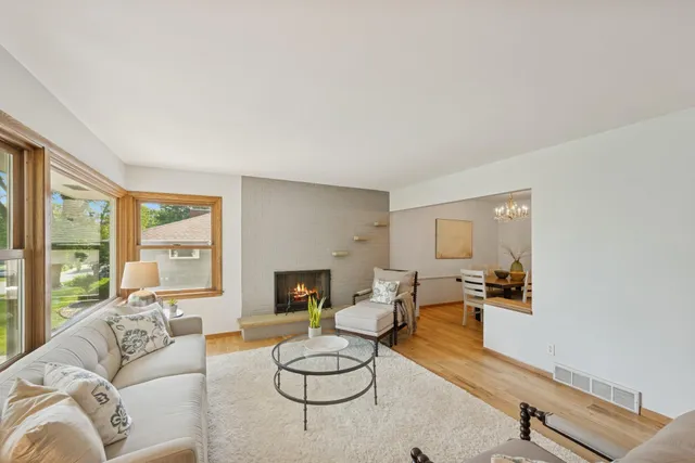 $725,000 | 5209 West 61st Street, Edina, MN 55436