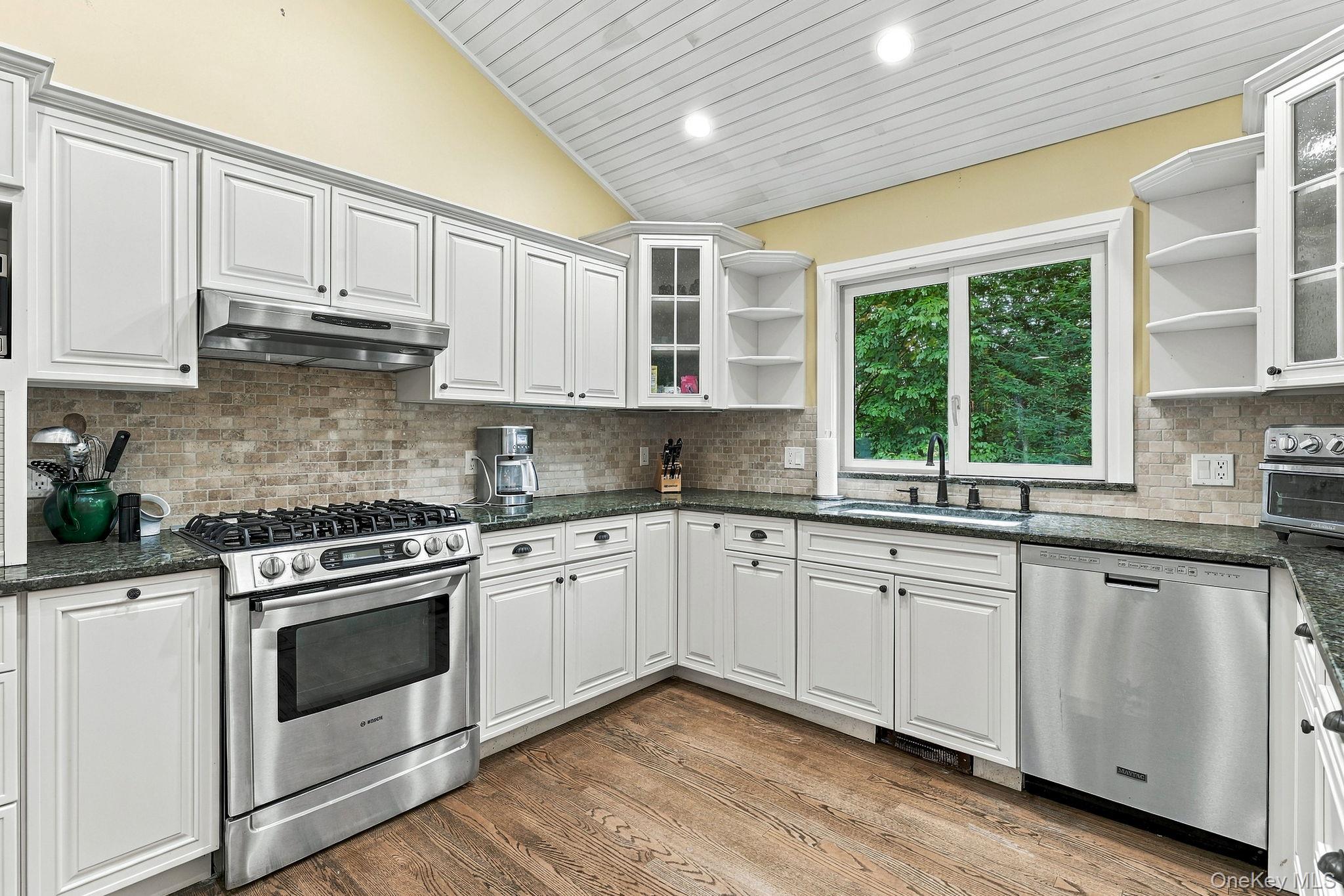 92 Mitchell Road Somers, NY 10589 - Photo 12 of 46 Gallery Image 12