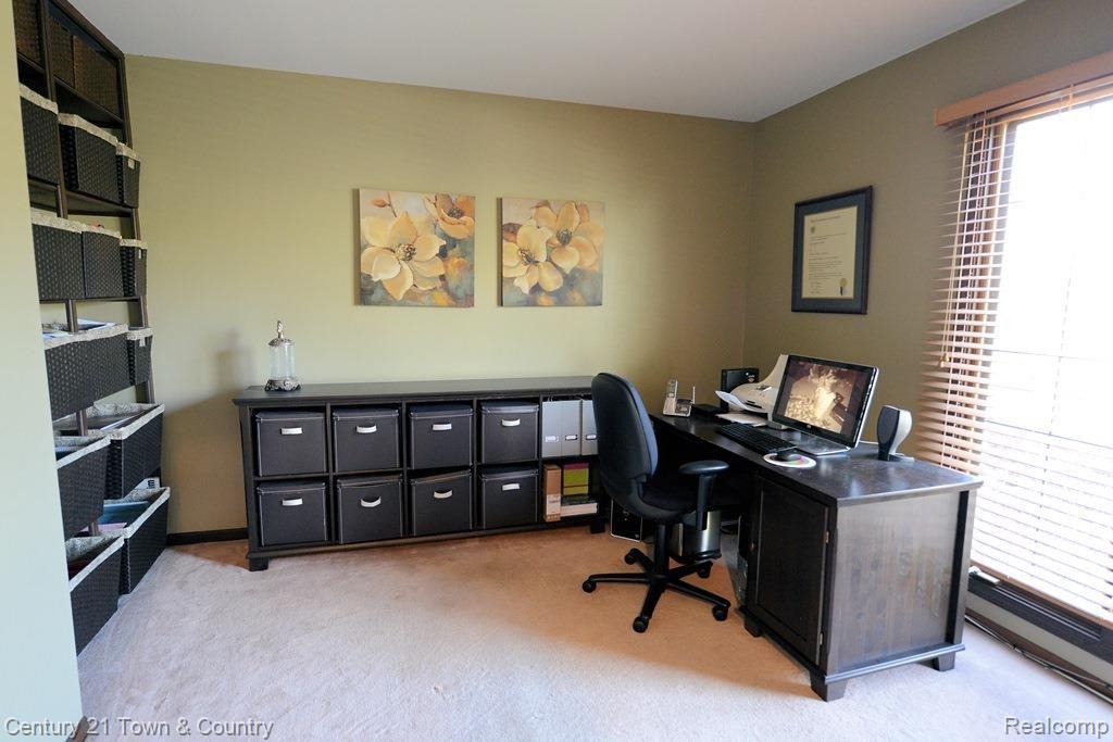 826 Timberline Drive Rochester Hills, MI 48309 - Photo 11 of 53