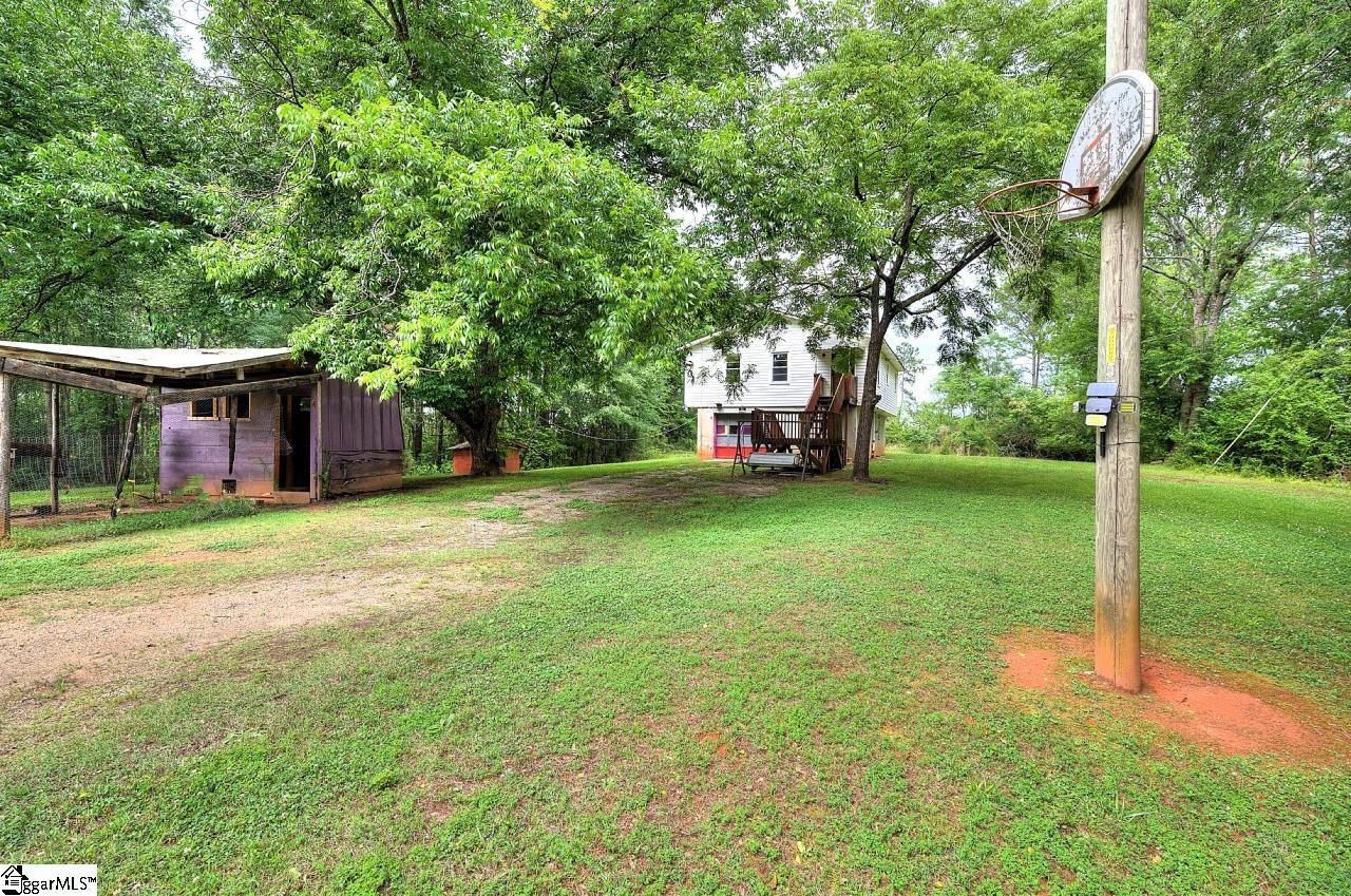 503 Edgewater Road Woodruff, SC 29388 - Photo 6 of 34