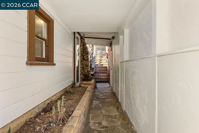 $699,000 | 7308 Altura Place, Oakland, CA 94605