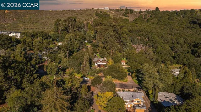 $699,000 | 7308 Altura Place, Oakland, CA 94605