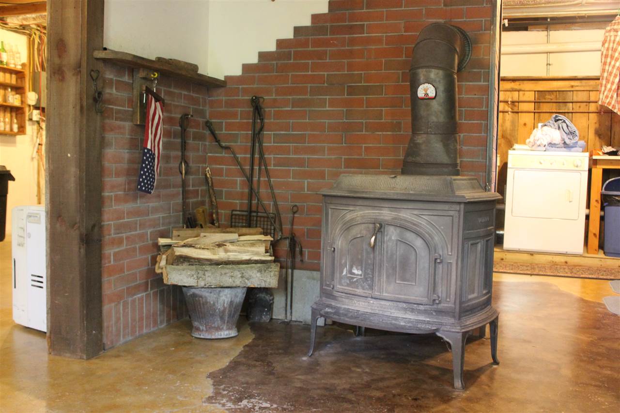 879 Marsh Hill Road Andover, VT 05143 - Photo 24 of 37