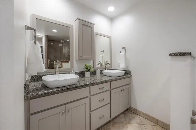 $599,999 | 6142 Caroline Drive, Wesley Chapel, FL 33545