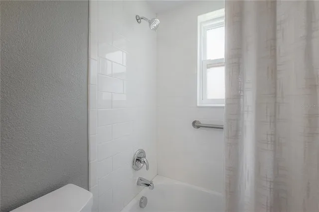 $599,999 | 6142 Caroline Drive, Wesley Chapel, FL 33545