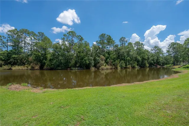 $599,999 | 6142 Caroline Drive, Wesley Chapel, FL 33545