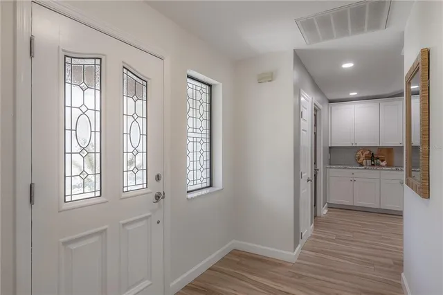 $599,999 | 6142 Caroline Drive, Wesley Chapel, FL 33545