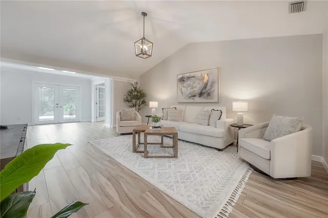 $599,999 | 6142 Caroline Drive, Wesley Chapel, FL 33545