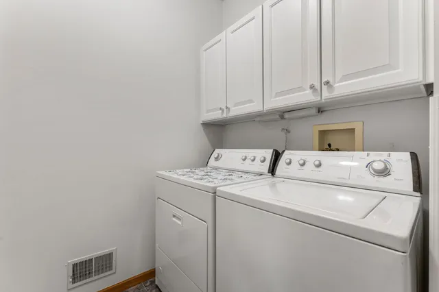 $375,000 | 1656 Oakbrooke Way, Eagan, MN 55122