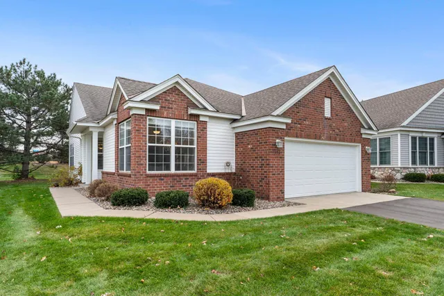 $375,000 | 1656 Oakbrooke Way, Eagan, MN 55122