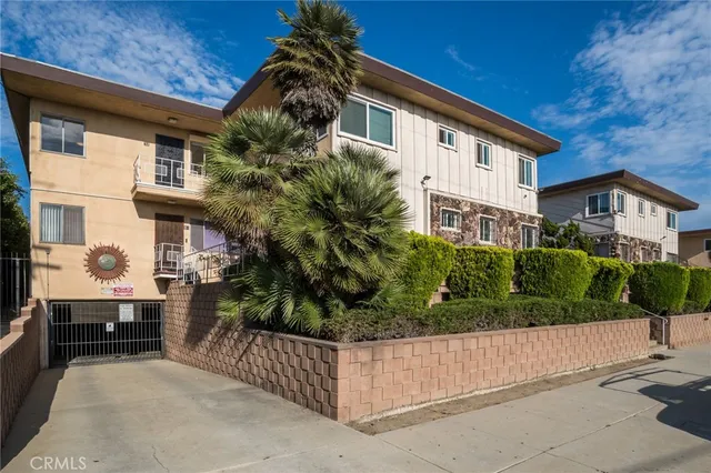 $425,000 | 420 North Market Street, Unit 32, Inglewood, CA 90302