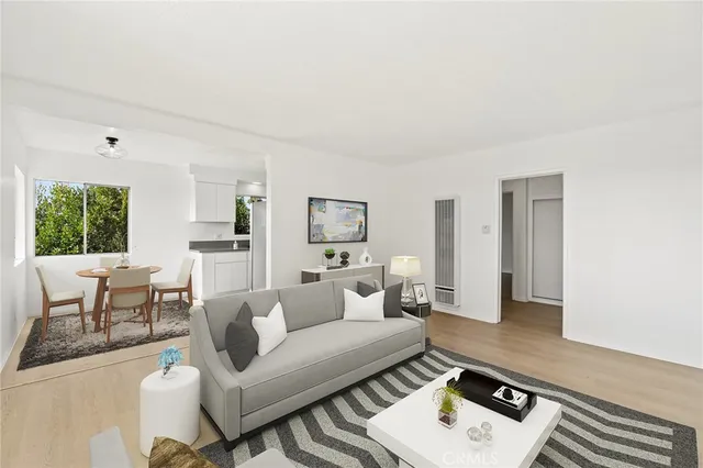 $425,000 | 420 North Market Street, Unit 32, Inglewood, CA 90302