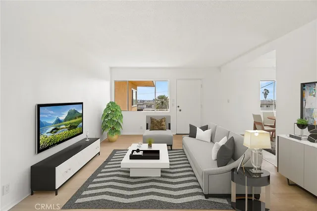 $425,000 | 420 North Market Street, Unit 32, Inglewood, CA 90302