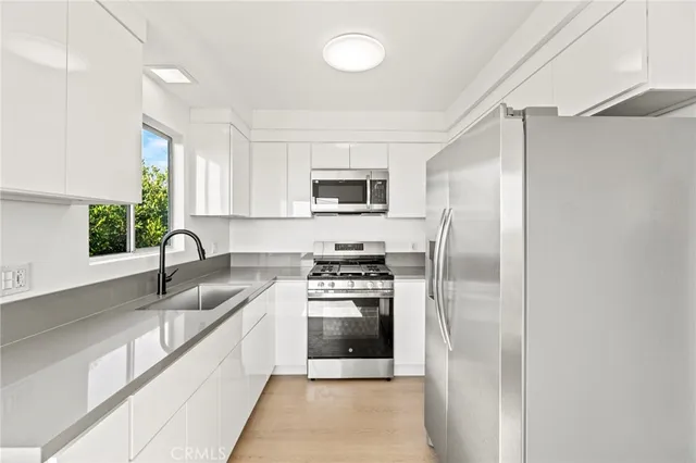 $425,000 | 420 North Market Street, Unit 32, Inglewood, CA 90302