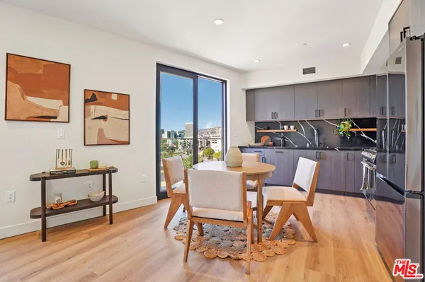 $5,417 | 1110 South Spaulding Avenue, Unit PH2, Los Angeles, CA 90019