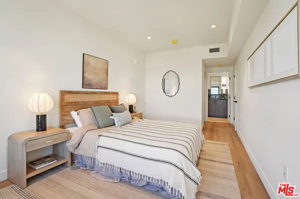 $5,417 | 1110 South Spaulding Avenue, Unit PH2, Los Angeles, CA 90019