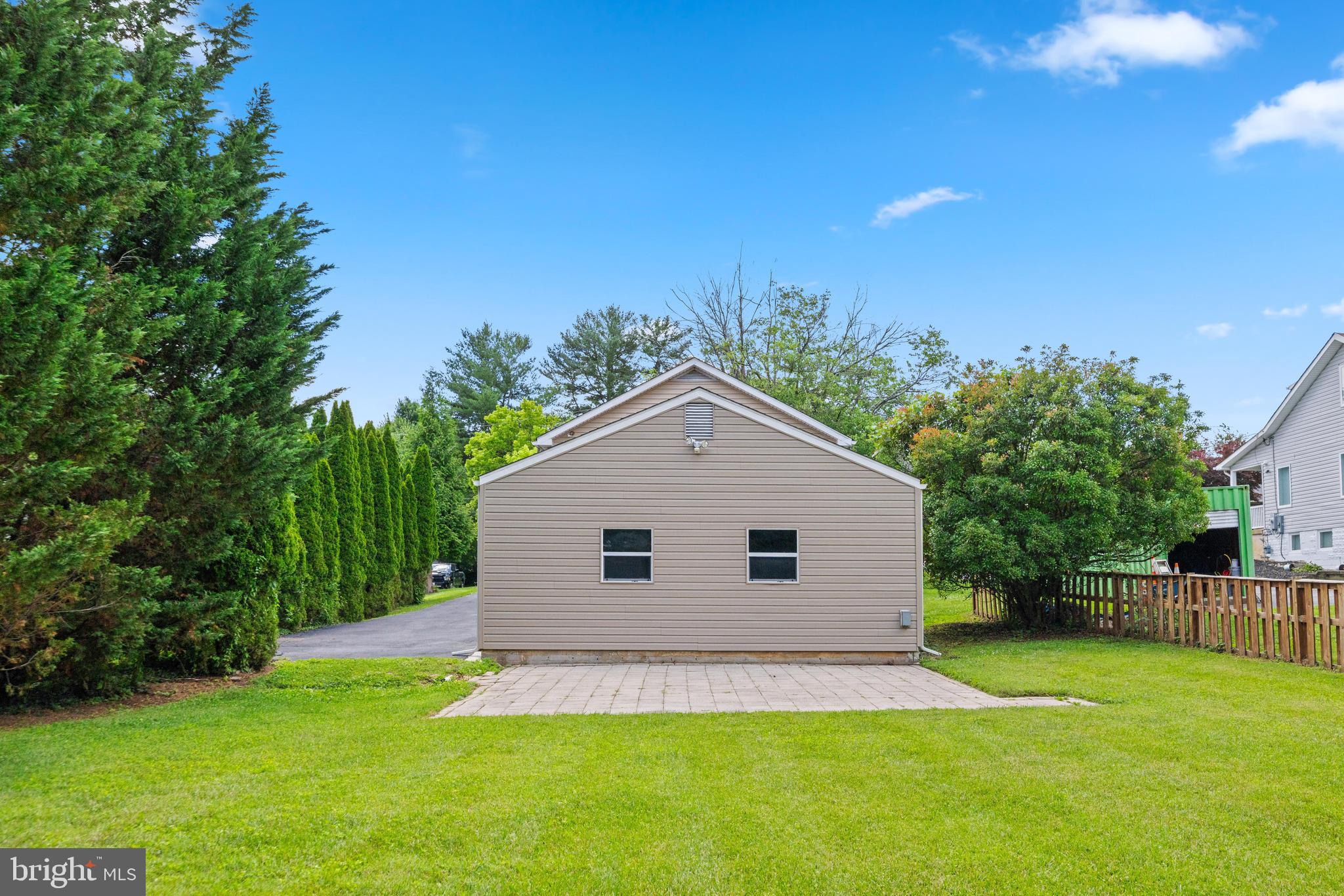 102 Nelson Road Pikesville, MD 21208 - Photo 43 of 57