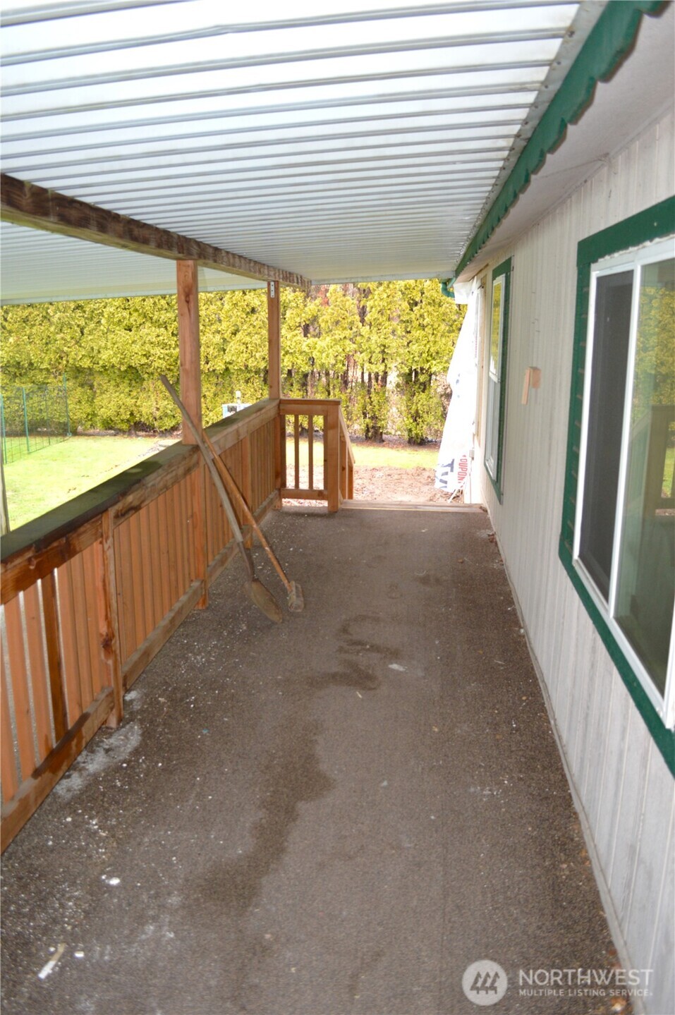 425 Chuckanut Drive North, Unit 4 Bellingham, WA 98229 - Photo 11 of 23 a view of an empty room with a large window