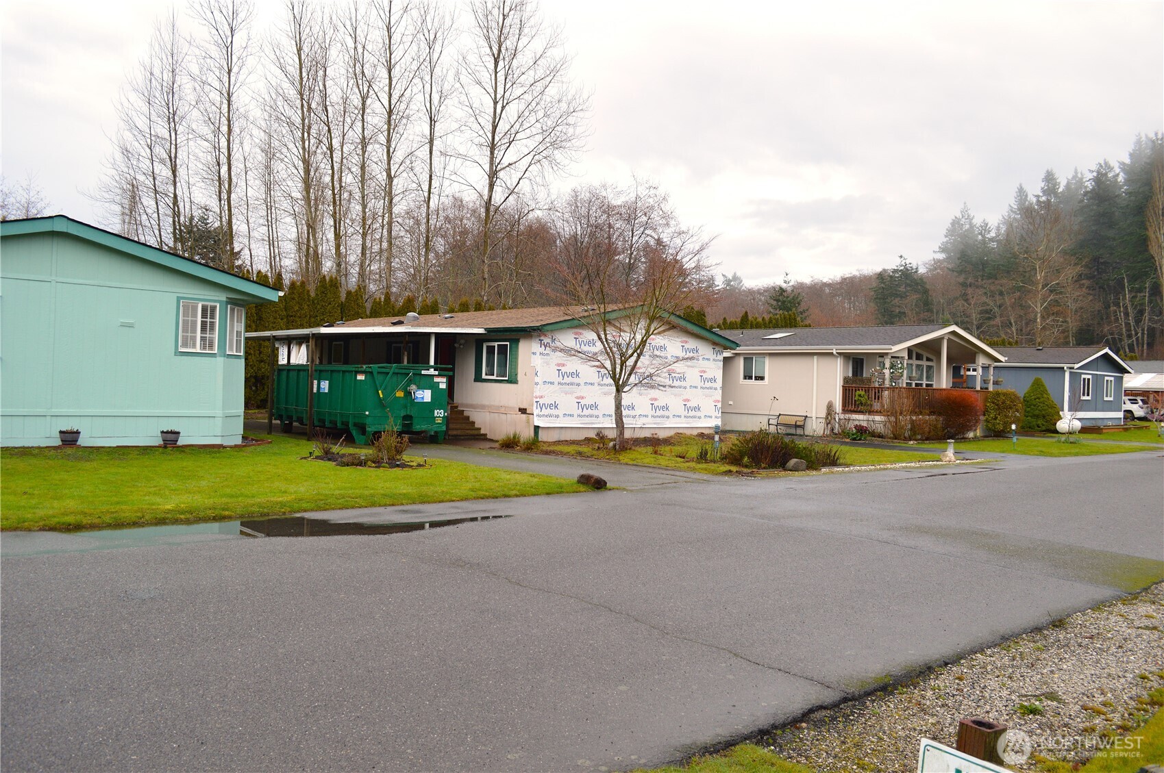 425 Chuckanut Drive North, Unit 4 Bellingham, WA 98229 - Photo 6 of 23 a front view of house with outdoor space and street view