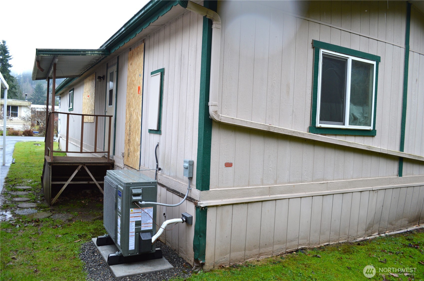 425 Chuckanut Drive North, Unit 4 Bellingham, WA 98229 - Photo 7 of 23 a view of front door and small yard