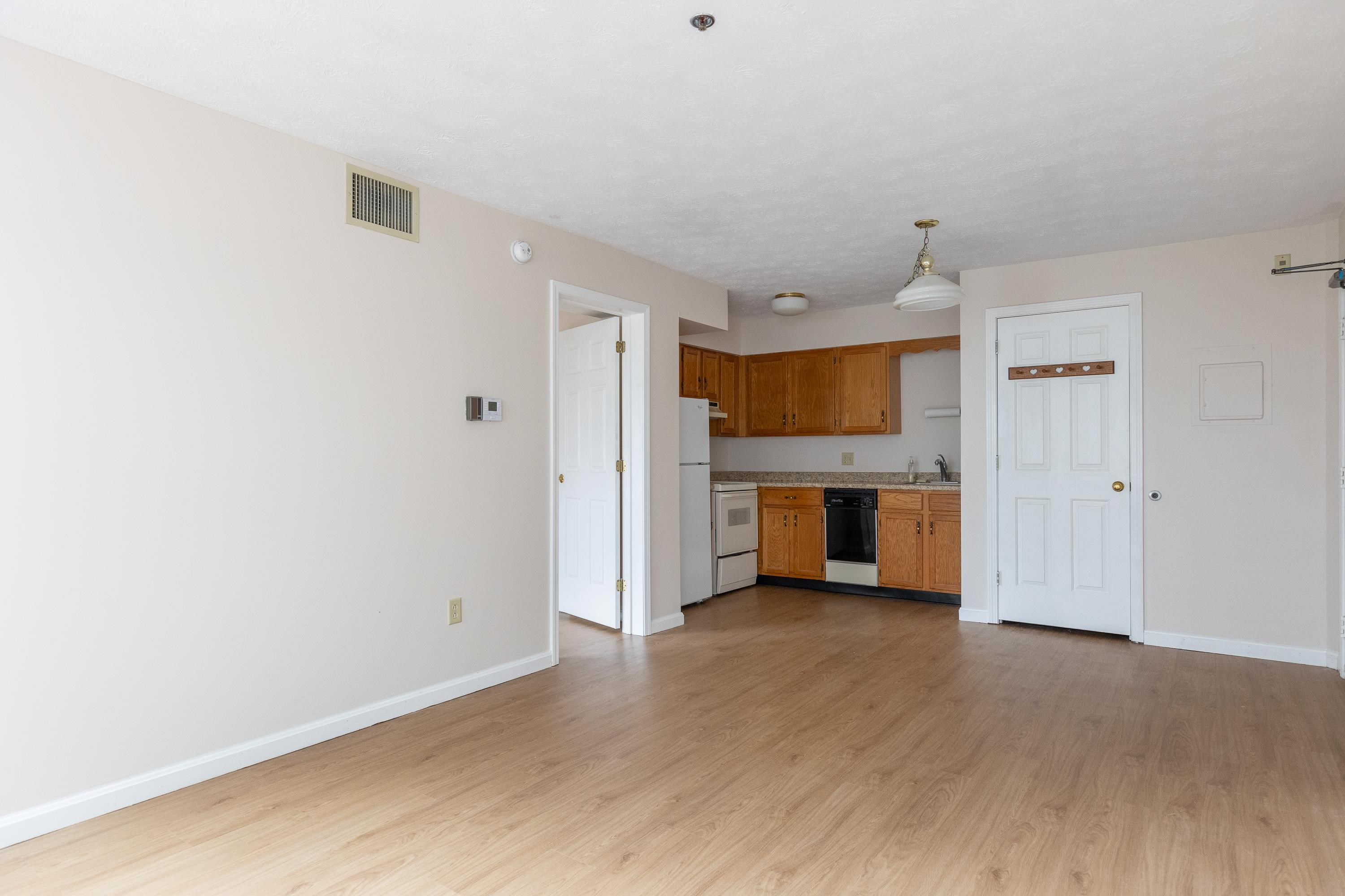 10 Kellogg Road, Unit 119 Essex, VT 05452 - Photo 3 of 31