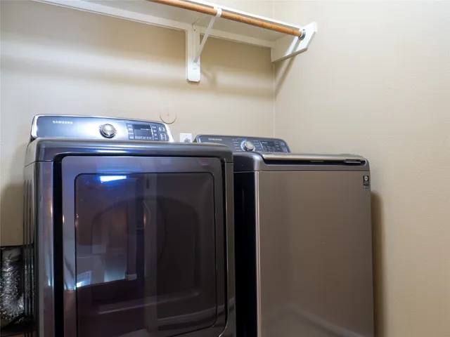 a close up view of washer and dryer