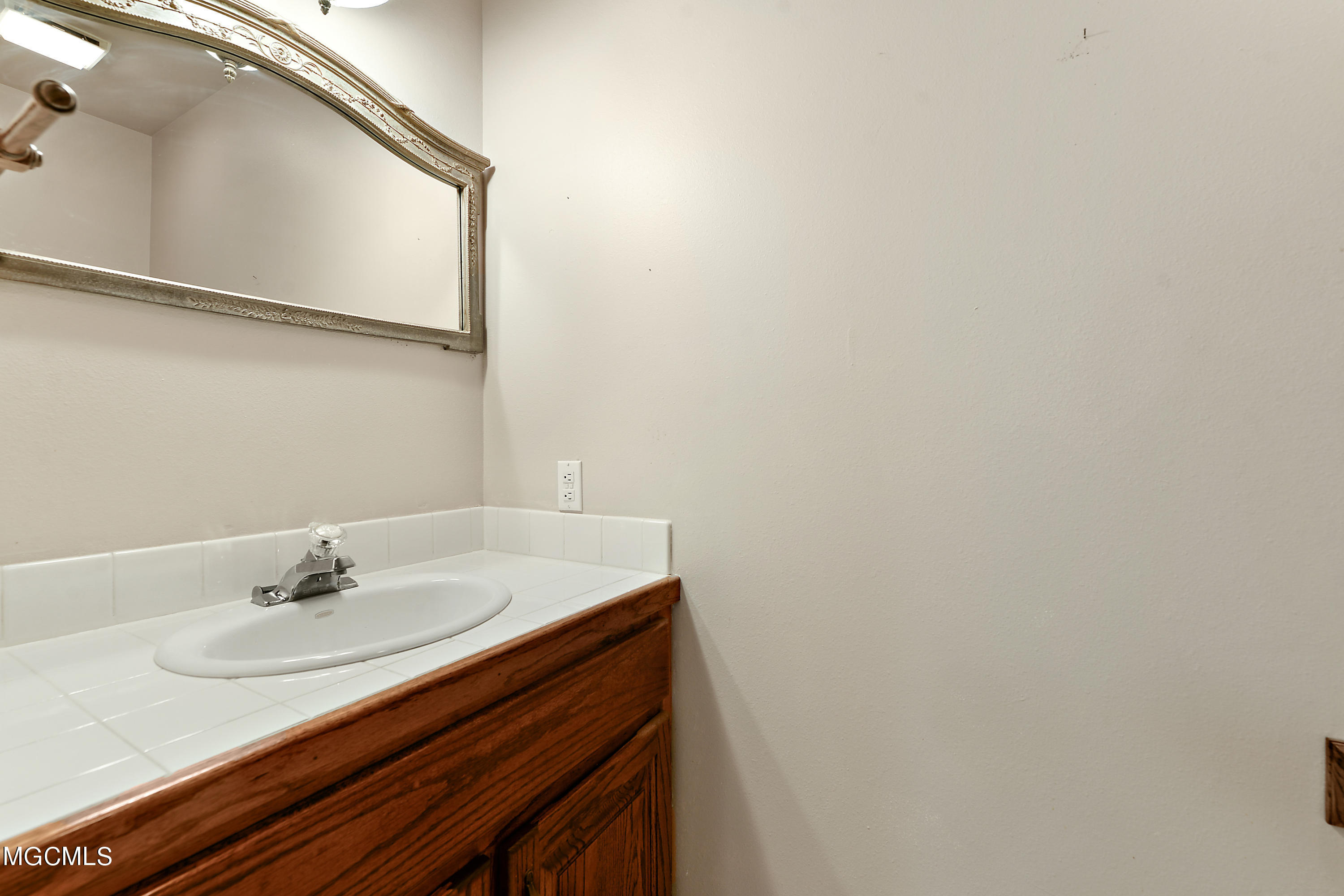 13306 Husley Road Biloxi, MS 39532 - Photo 29 of 63 026
