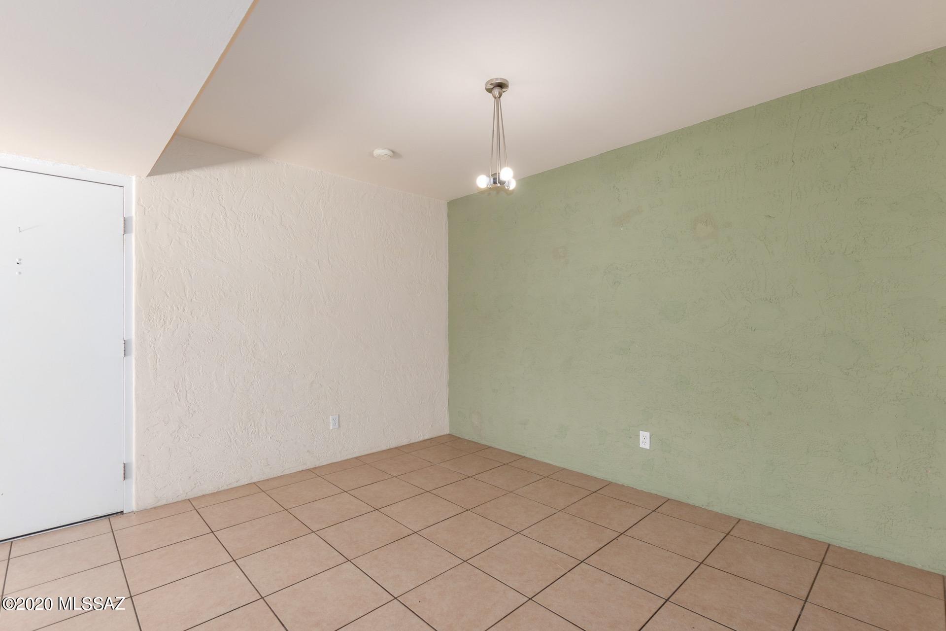 625 South Prudence Road, Unit 104 Tucson, AZ 85710 - Photo 11 of 25