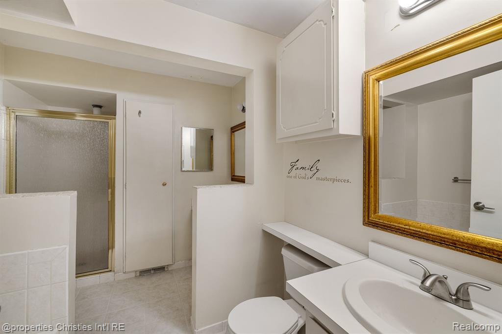 1413 Oakbrook Rochester Hills Rochester, MI 48307 - Photo 20 of 30