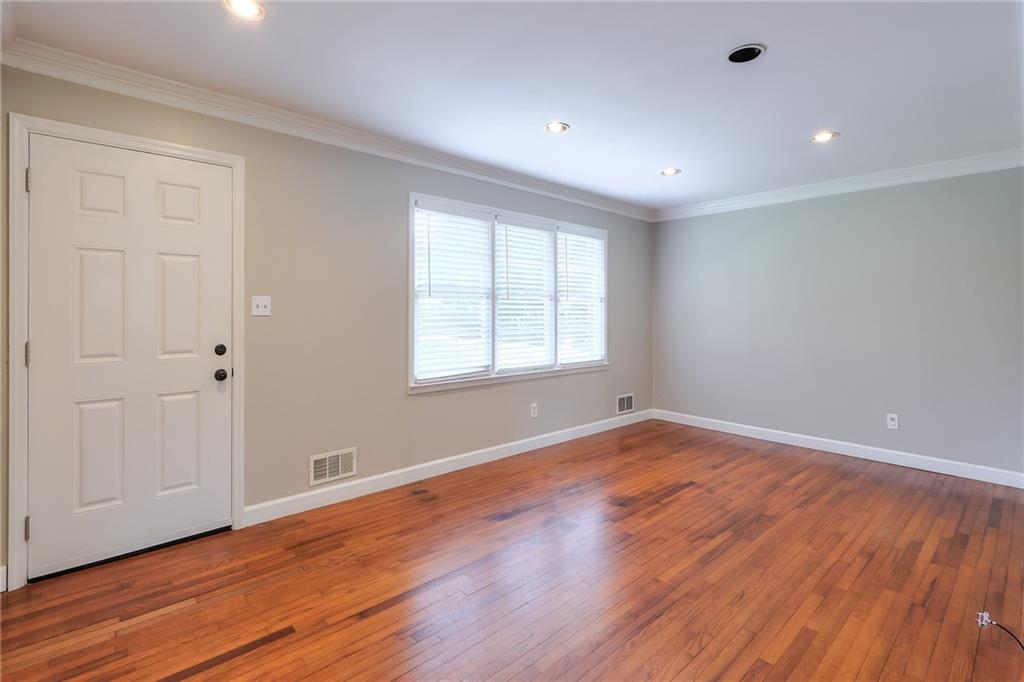 2842 Bob Cox Road Marietta, GA 30064 - Photo 3 of 26 Gallery Image 3