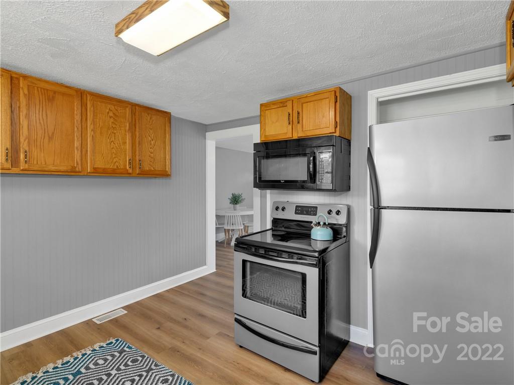 176 Kims Cove Road Canton, NC 28716 - Photo 10 of 27 Gallery Image 10
