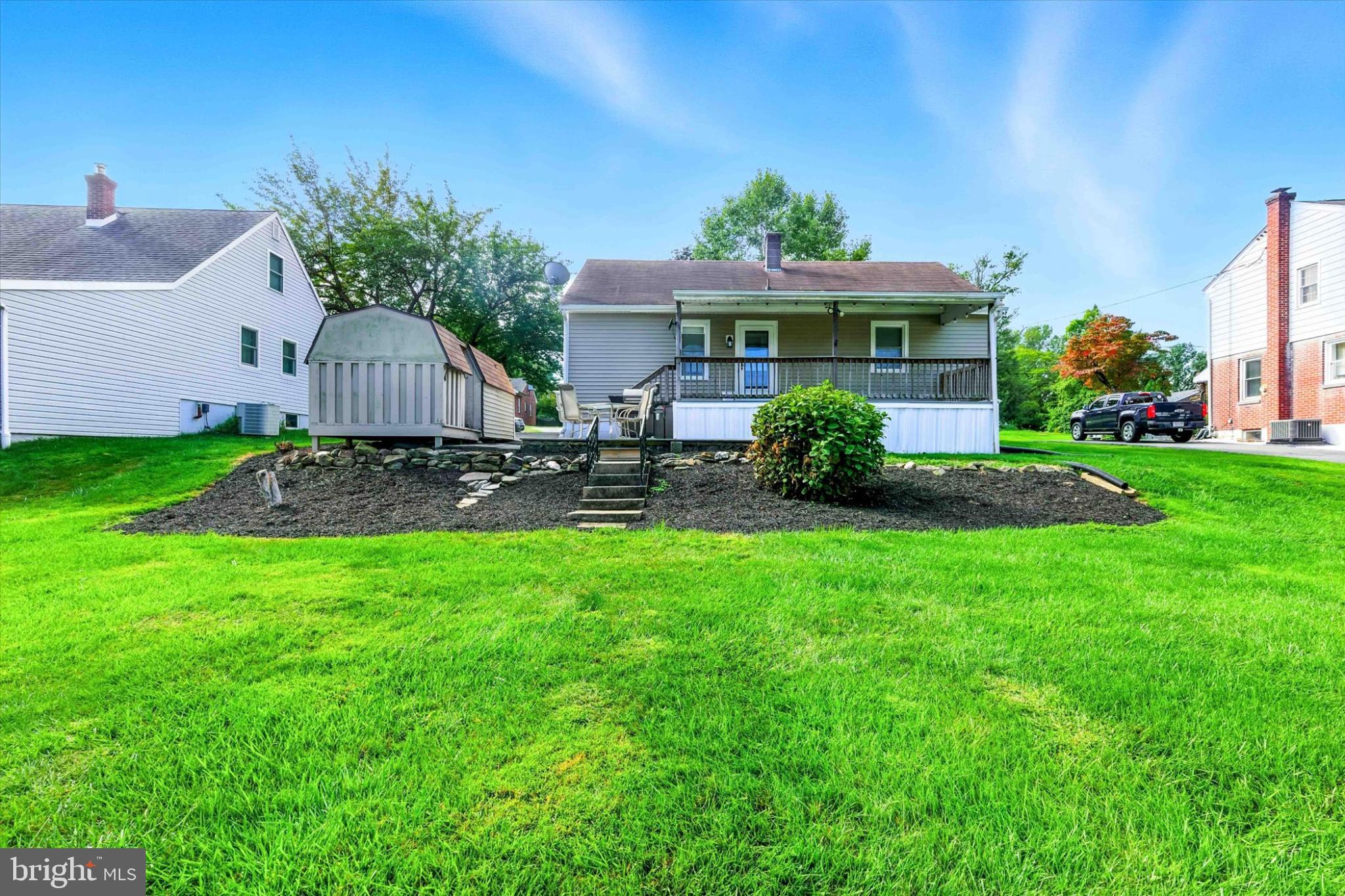 1959 Hemlock Road Lancaster, PA 17603 - Photo 4 of 22 Charming home with lush green surroundings.