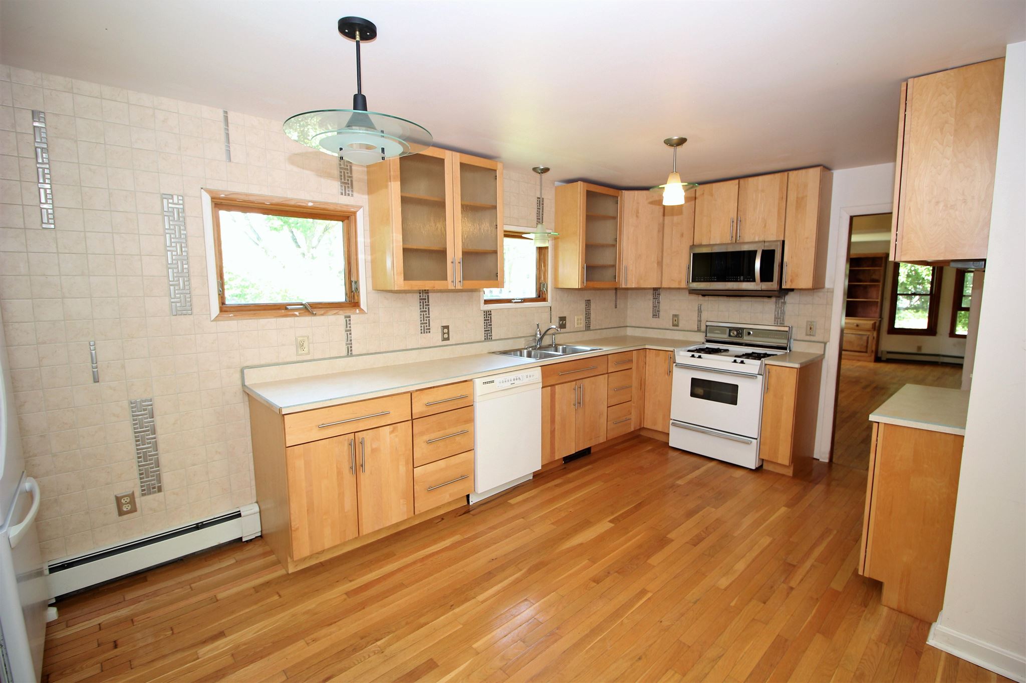 7548 Williston Road Williston, VT 05495 - Photo 5 of 35