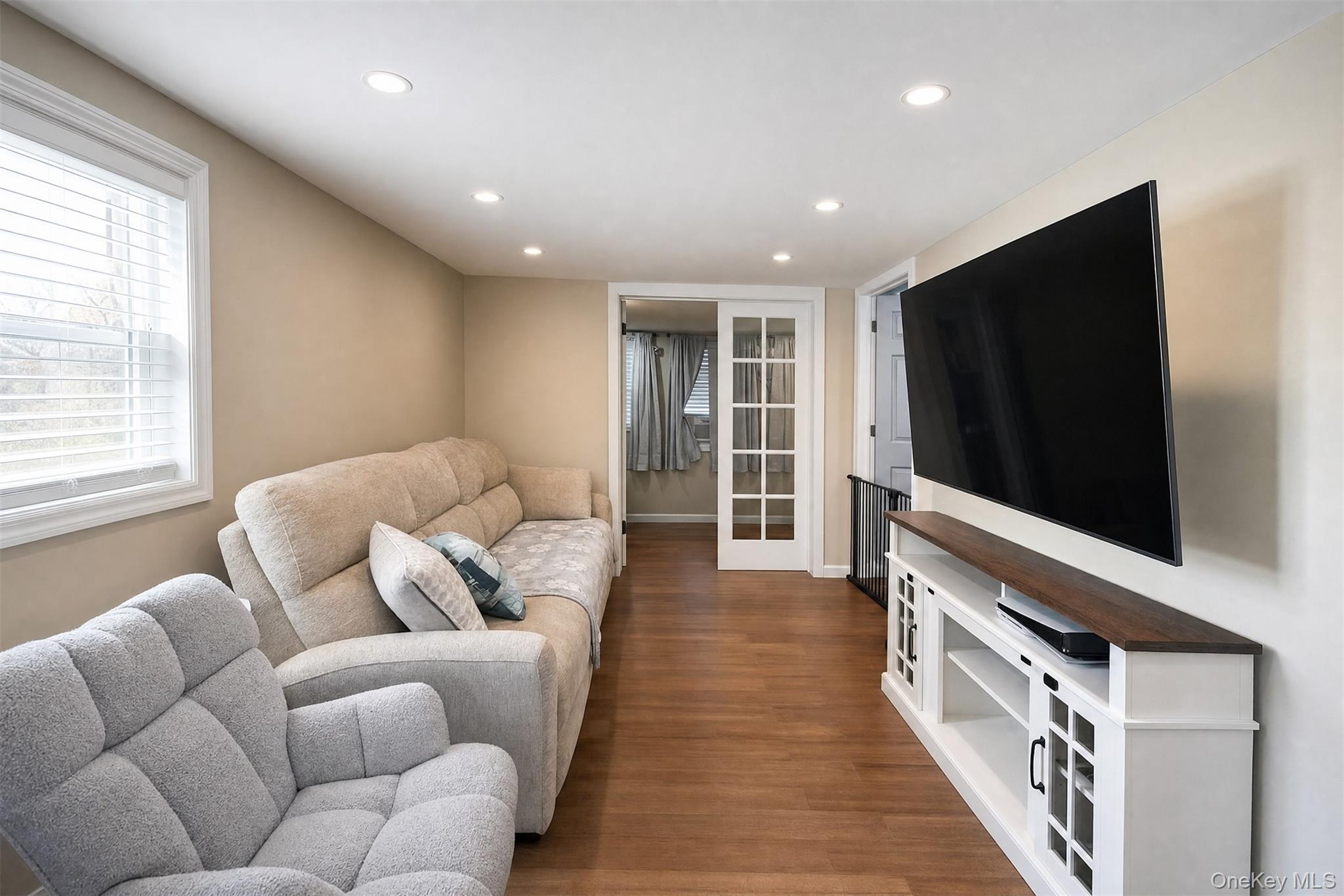 12 West 14th Road Queens, NY 11693 - Photo 2 of 22 Gallery Image 2