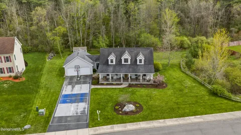 $575,000 | 14 County Court, Pittsfield, MA 01201