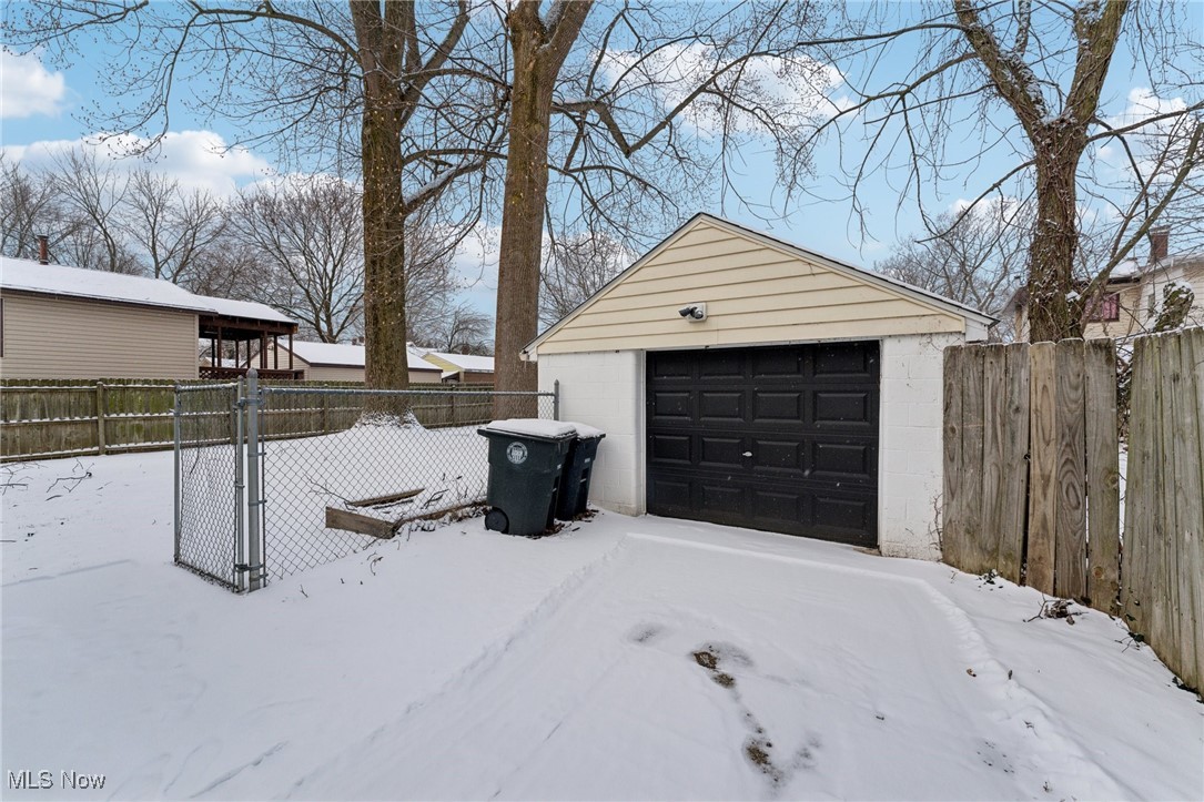 1064 Avon Street Akron, OH 44310 - Photo 13 of 29 Gallery Image 13