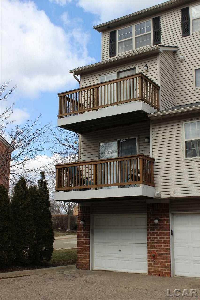 16988 Farmington Road Livonia, MI 48154 - Photo 4 of 23 31375175-3.JPG
